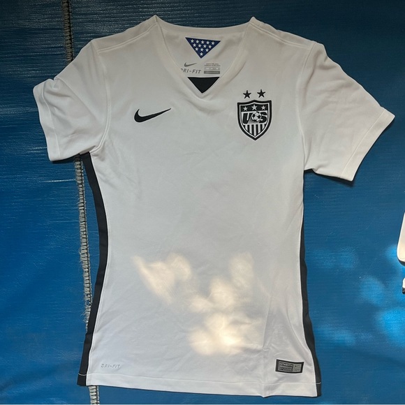 USWNT 2015 World Cup Jersey - Picture 2 of 4